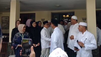 Anies-Muhaimin Menghadiri Haul Habib Ali bin Ali Habsyi di Solo, Memohon Restu Doa Ulama