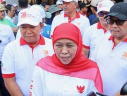 Khofifah Menanggapi Isu Akan Bergabung dengan Tim Pemenangan Capres-Cawapres: “Saya Tetap Fokus sebagai Gubernur”