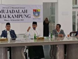 Anies Baswedan Mendengarkan Curhat dan Menerima Nasihat dari Kiai Kampung