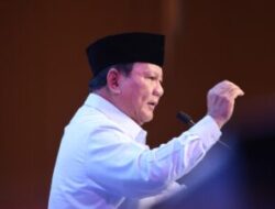 Hati-hati Tokoh Politik yang Memberikan Banyak Janji dan Omong Kosong