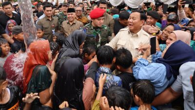 Resmikan 9 Titik Bantuan Sumber Air di Sukabumi, Prabowo Disambut Antusias Ribuan Warga