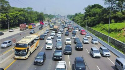 Sebanyak 69.930 Kendaraan Meninggalkan Jakarta Melalui Tol Cikampek Selama Puncak Libur Natal 2023