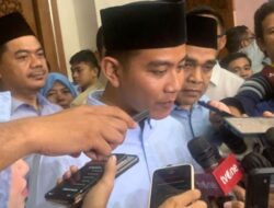 Silaturahmi ke Pondok Pesantren Al Baghdadi di Karawang, Gibran Meminta Restu Doa