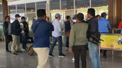 Gubernur, Pejabat, dan Staf Pemprov Maluku Utara Di Bawa ke Kantor KPK Jakarta Terkait OTT