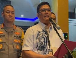 Polisi Meminta Romli Atmasasmita untuk Mengirim Surat Keberatan Jika Ditolak Menjadi Saksi Meringankan dalam Kasus Firli