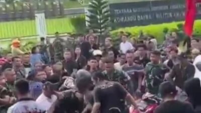 Pasukan TNI Kecewa dan Marah, Menghukum Pengantar Jenazah Arogan dengan Menggunakan Knalpot Brong