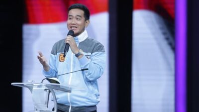 Gaya Komunikasi Orang Jawa dalam Intermezzo