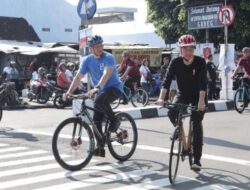 Kunjungan Presiden Jokowi ke Yogyakarta, Bersepeda Bersama AHY dan Bertemu Sultan HB X