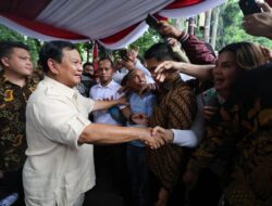 Prabowo: Tiap Bersentuhan dengan Rakyat, Energi Saya Bertambah