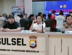 Polisi Saat Razia Judi Sabung Ayam di Toraja Utara, Transaksi Uangnya Capai Rp2,5 Miliar