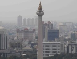 Kualitas Udara Jakarta pada Minggu Pagi dinilai Tidak Sehat dan Berada di Peringkat Ketiga Terburuk di Dunia