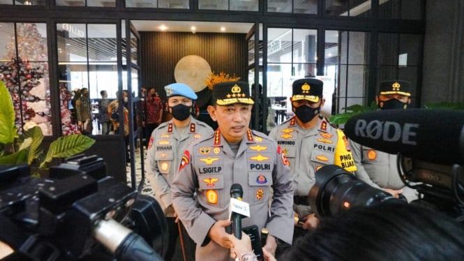 Listyo Sigit Kapolri melakukan rotasi pejabat utama di Polda Metro Jaya, berikut detailnya