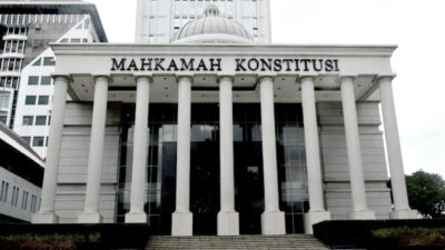 Tiga Warga Mengajukan Gugatan UU Pilkada ke MK, Meminta Calon Kepala Daerah Dapat Maju Dengan Dukungan Ormas