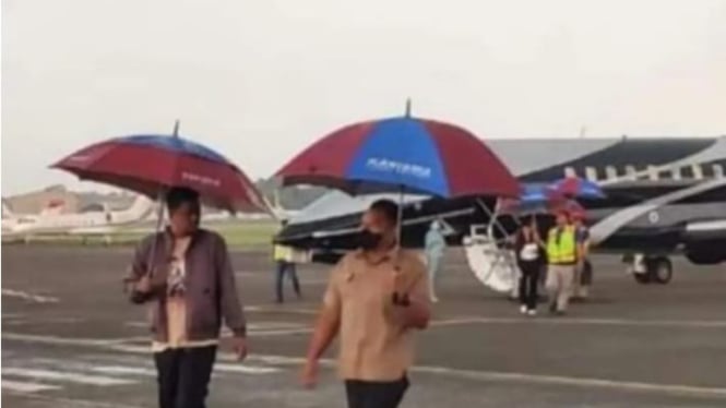 Penjelasan Bobby Nasution Mengenai Foto yang Beredar Saat Turun dari Jet Pribadi