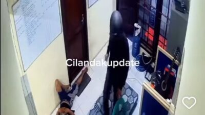 Maling Viral Mencuri HP dan Laptop Sambil Membawa Celurit di Pasar Minggu Jaksel