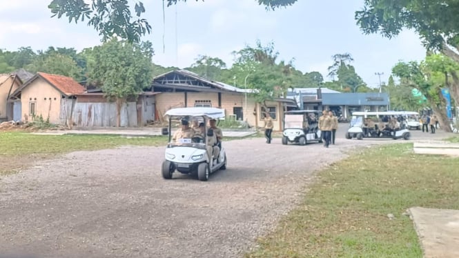 Prabowo Tinjau Dapur Pelayanan Makanan Bergizi di Magelang Saat Pembekalan Kabinet