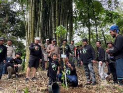 Kolaborasi Arista Montana dan Yayasan Paseban dalam Menanam Pohon untuk Konservasi Alam Megamendung