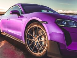 Porsche Siap Menyajikan Fitur Kontroversial pada Mobil Listriknya